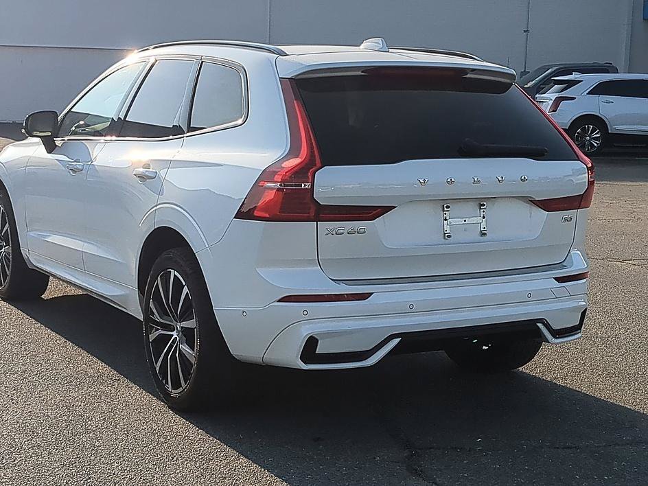 Used 2023 Denim Blue Metallic Volvo Plus Dark Theme image 8