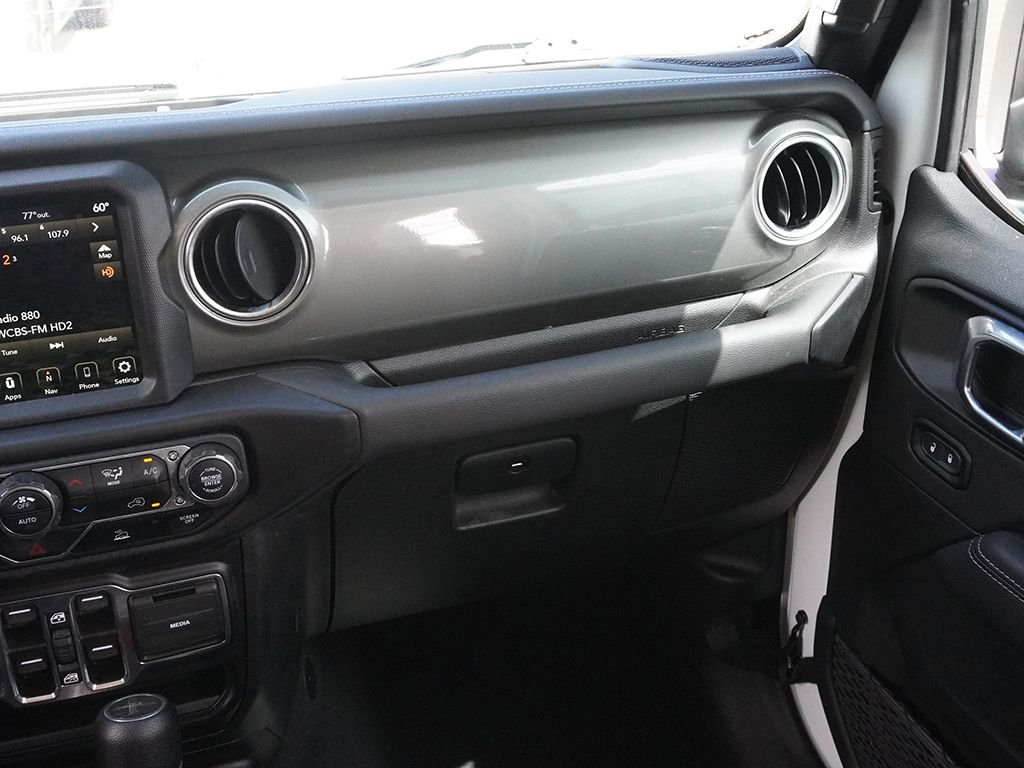 Used 2023 White Jeep Overland image 28