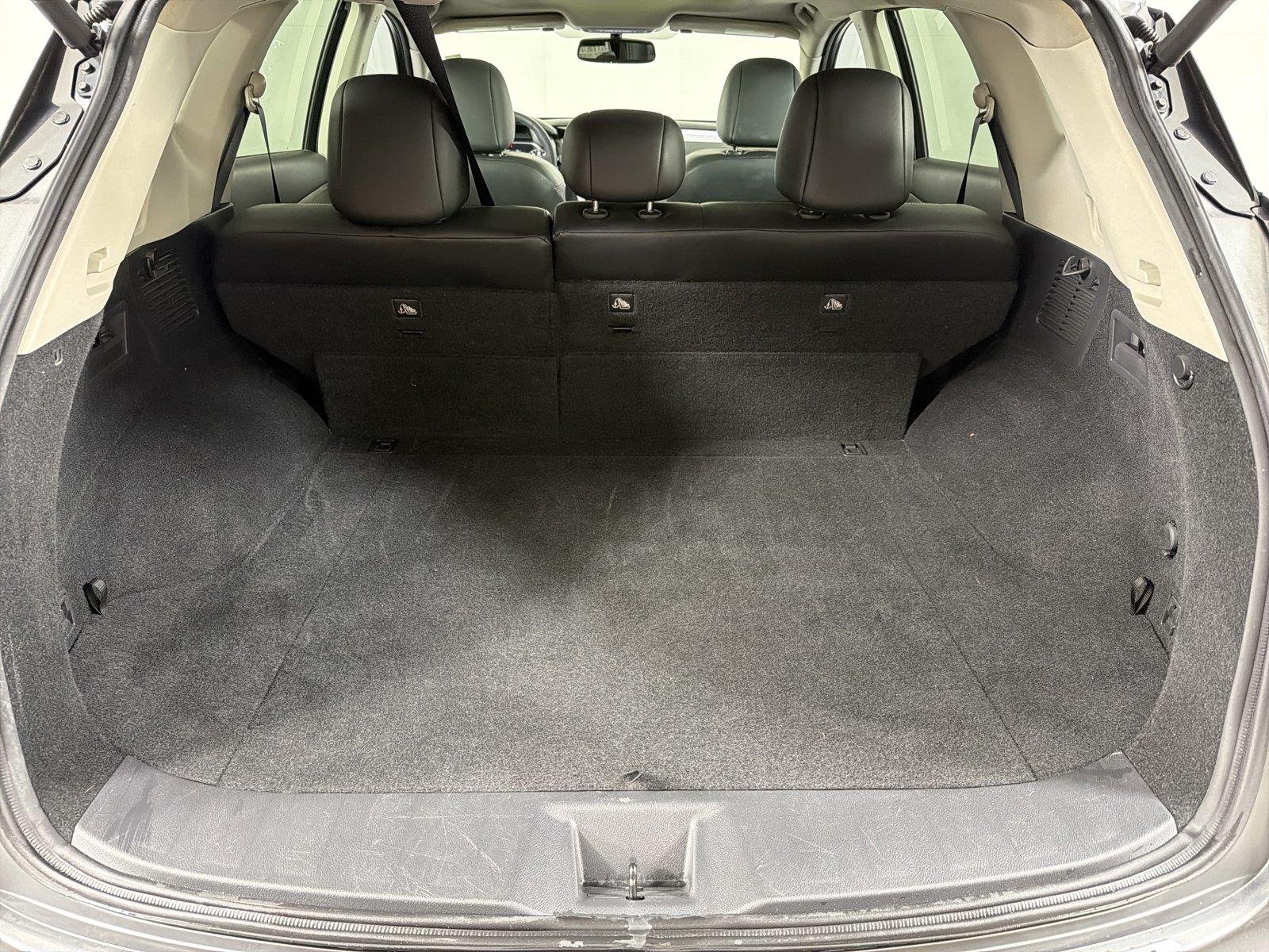 Used 2015 Gray Nissan Platinum image 21