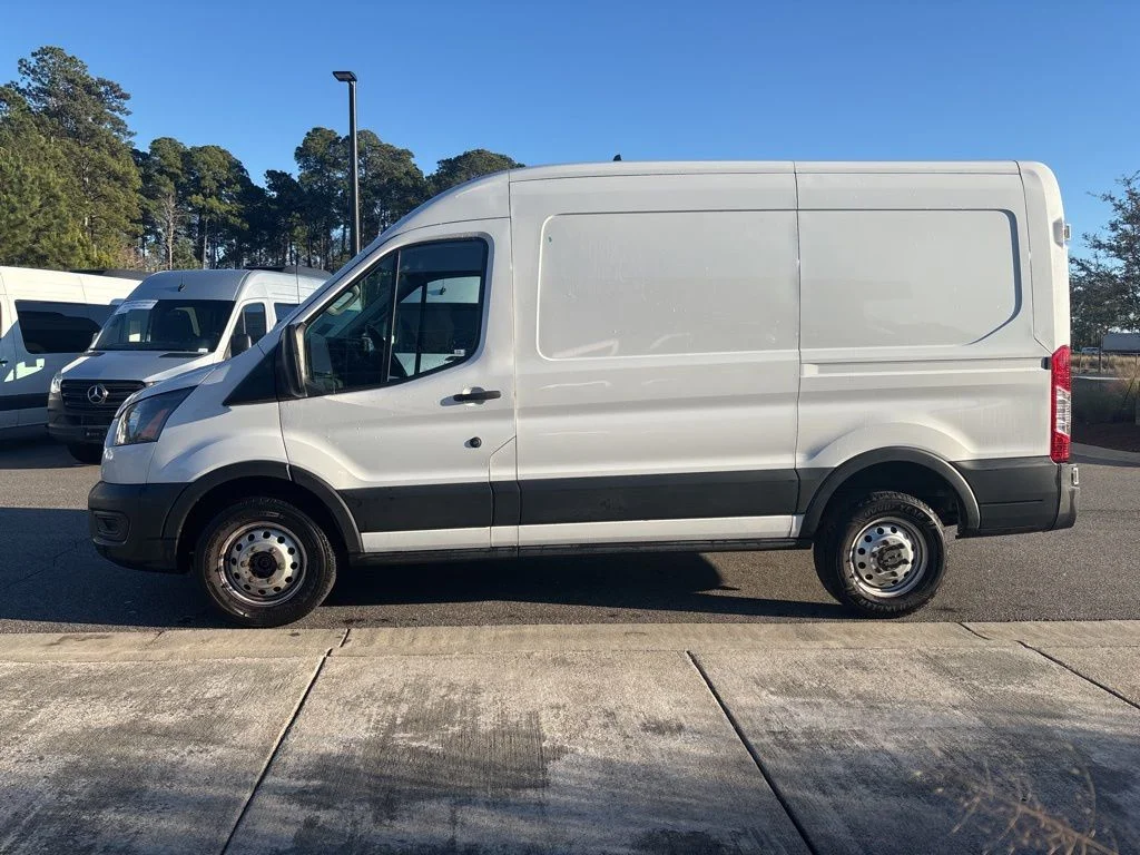Used 2023 White Ford Base image 7