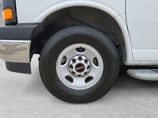 Used 2024 White GMC Work Van image 23