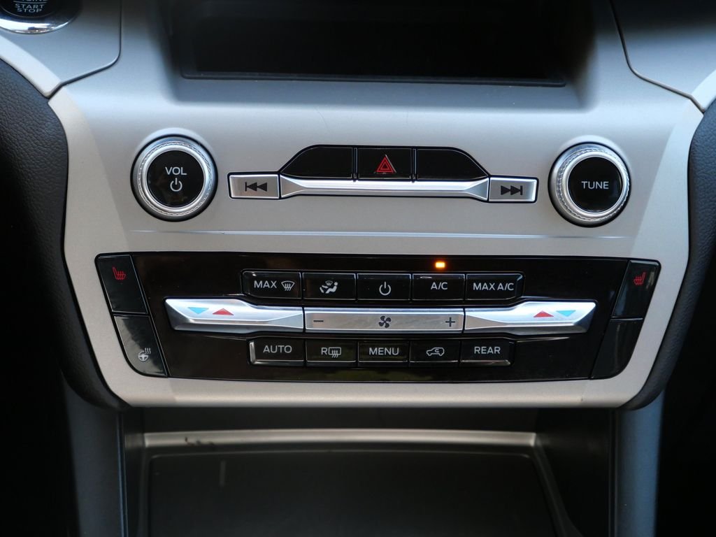 Certified Used 2022 Gray Ford XLT image 18