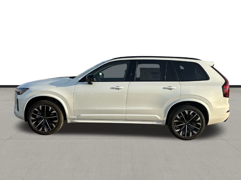 New 2026 Crystal White Volvo Ultra image 6