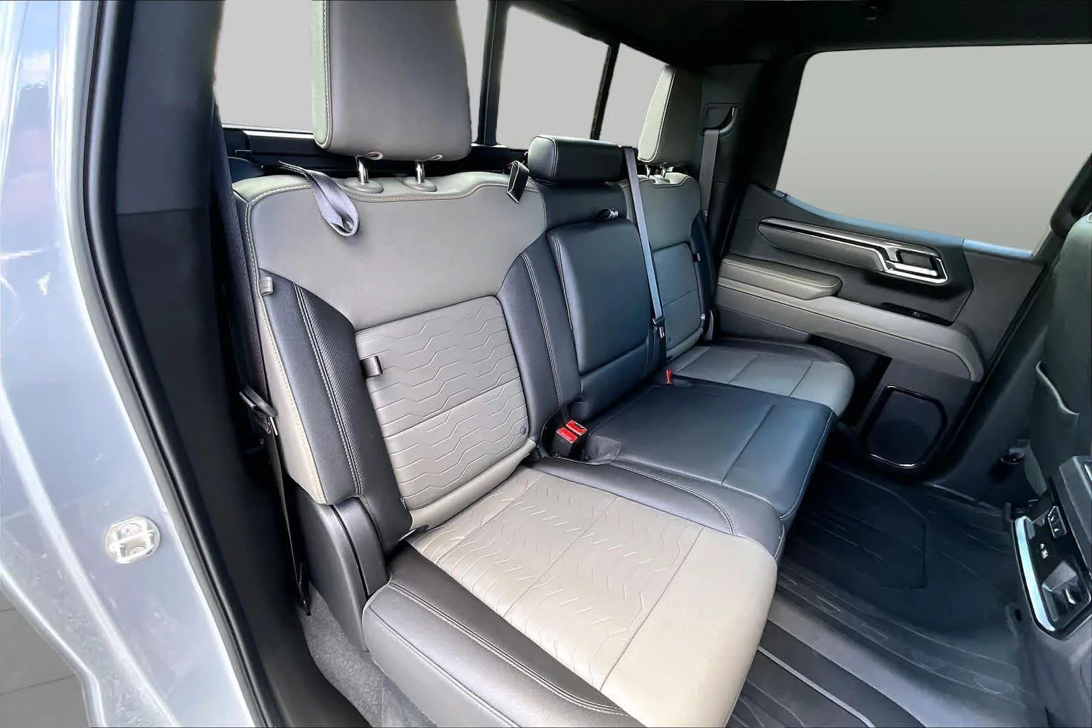 Used 2024 Slate Gray Metallic Chevrolet ZR2 image 20