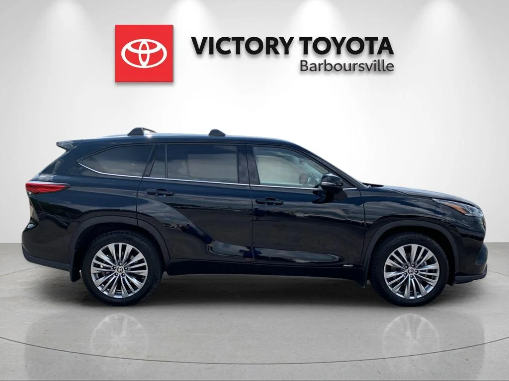 Used 2022 Black Toyota Platinum image 6