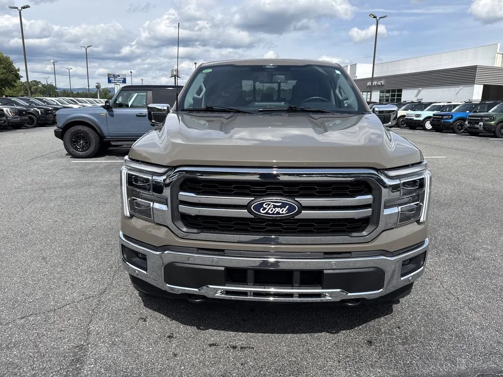 Used 2025 Gray Ford Lariat image 2