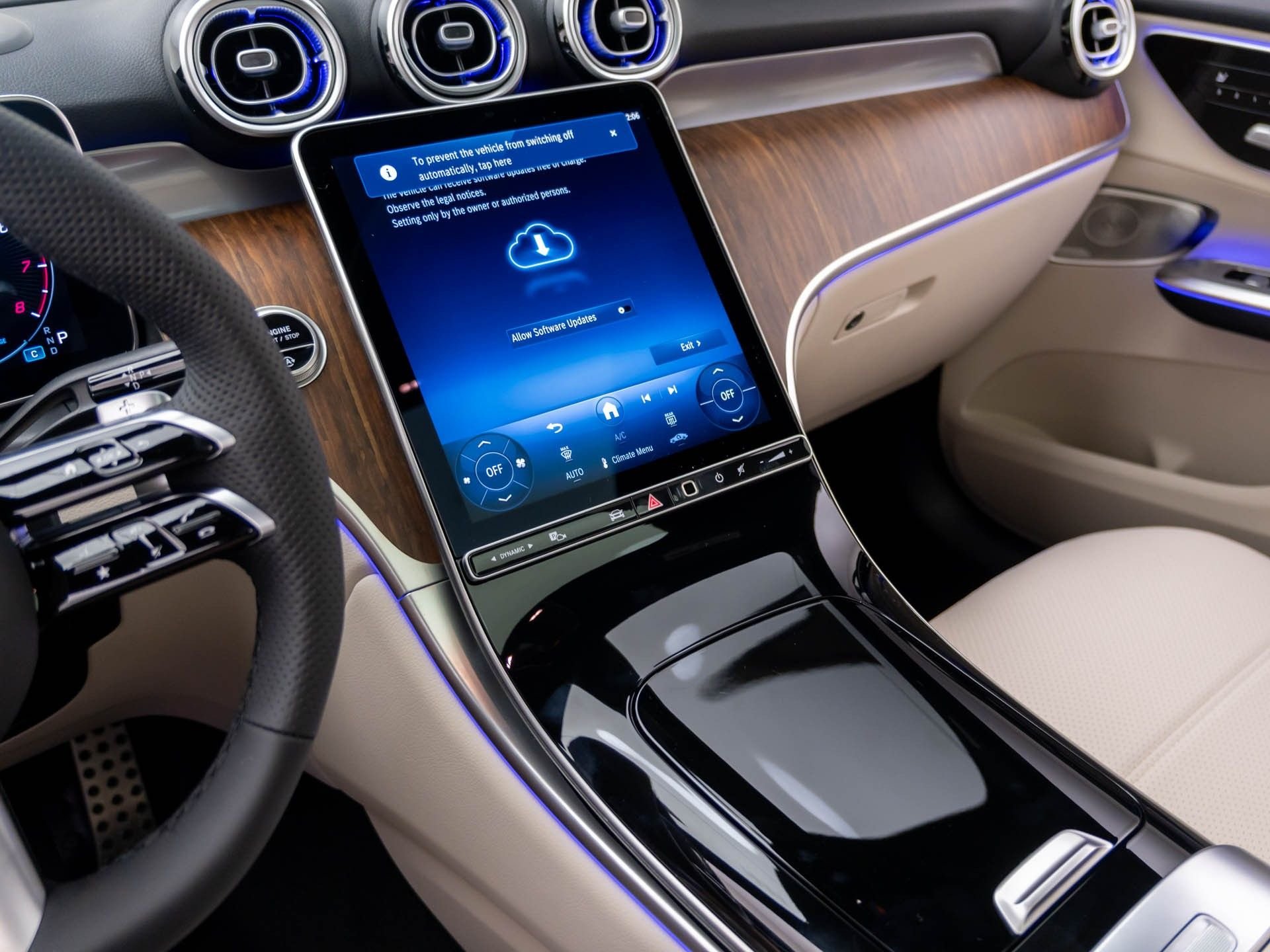 New 2027 MANUFAKTUR Moonlight White Metallic Mercedes-Benz GLC 300 Coupe image 12