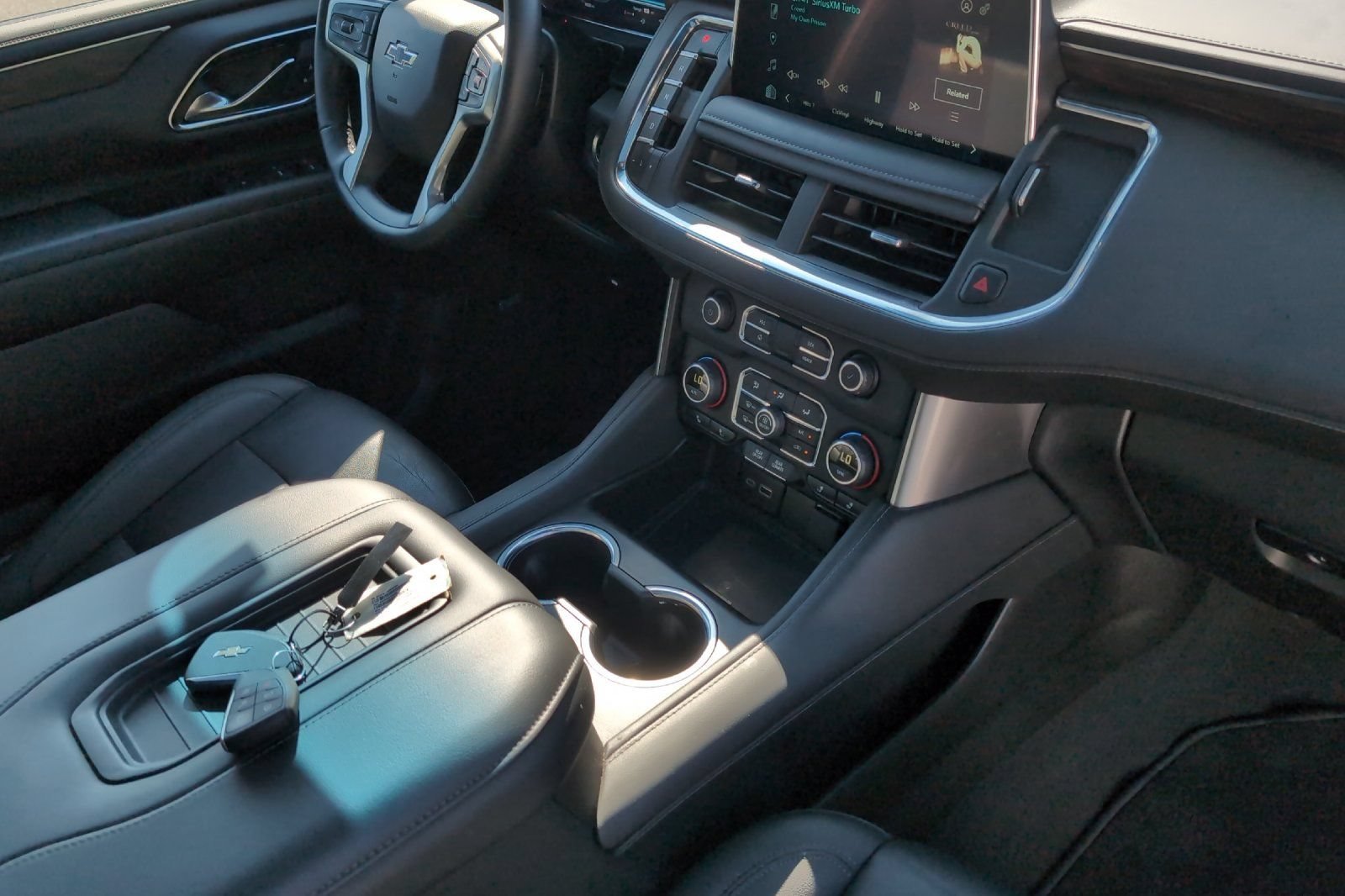 Used 2024 Black Chevrolet Z71 image 18