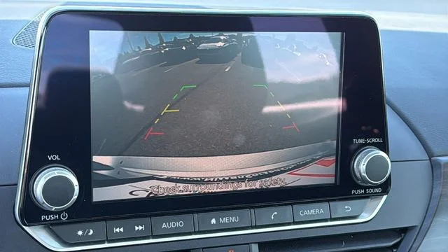 2023 Nissan Altima SV - Photo 16