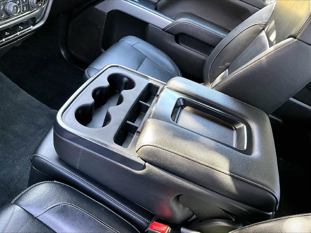 Used 2018 Red Chevrolet LT image 19