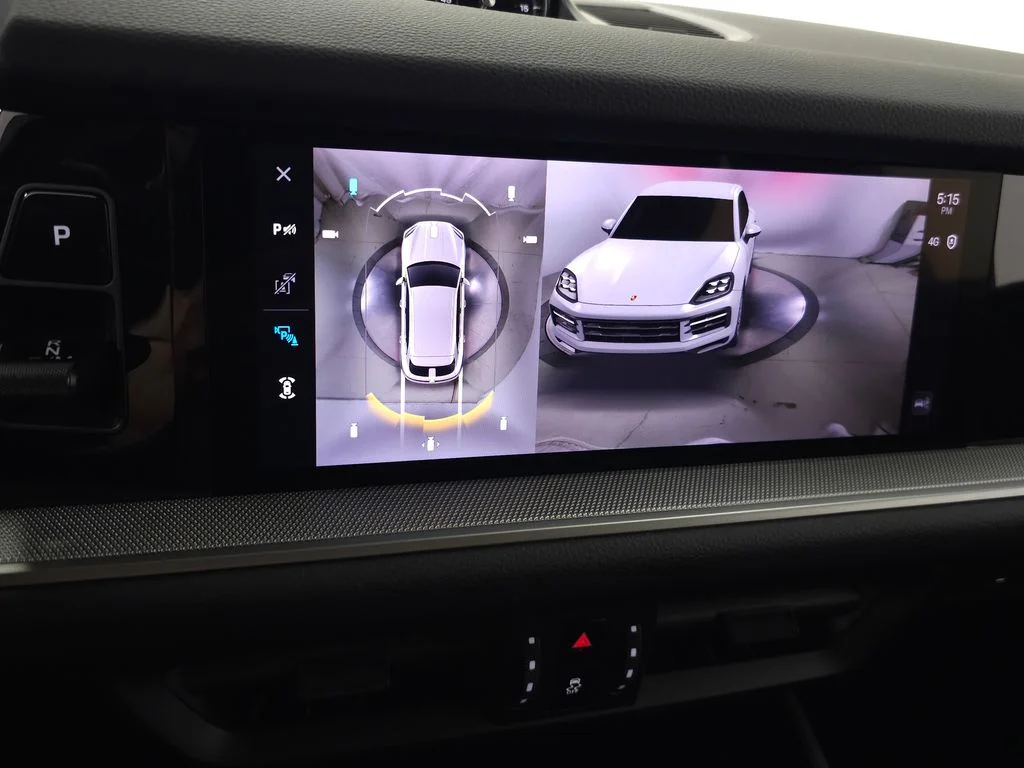 Used 2025  Porsche Base image 36