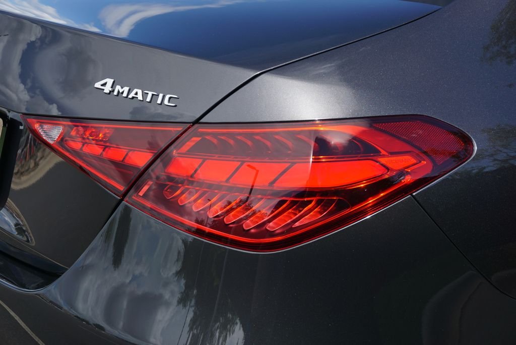 Used 2025 Graphite Gray Metallic Mercedes-Benz C 300 image 15