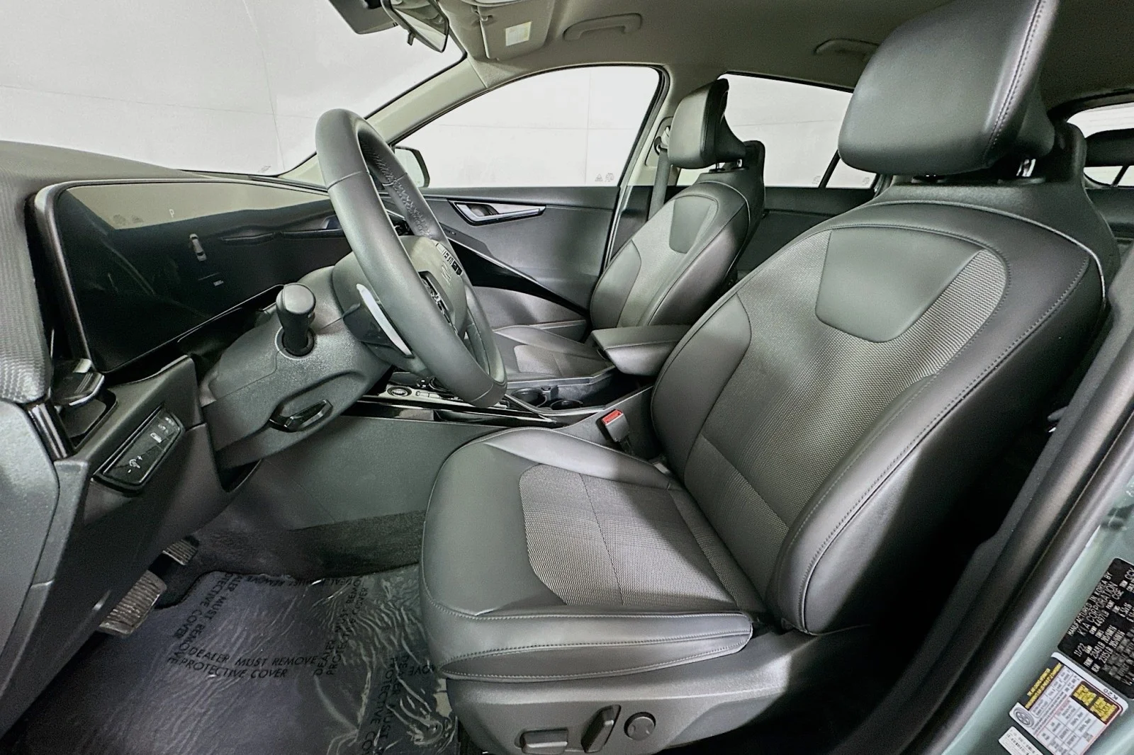 Used 2023 Cityscape Green Kia EX image 18
