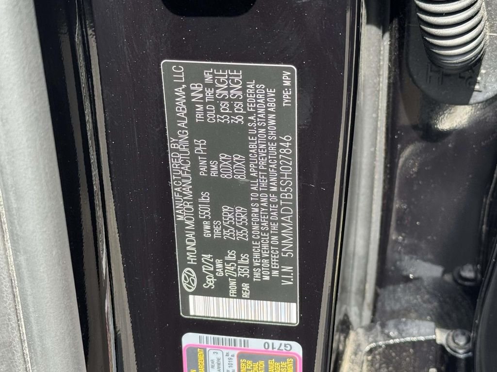 Used 2025 Black Genesis 2.5T image 17