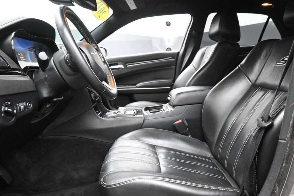 Used 2018 White Chrysler S image 16