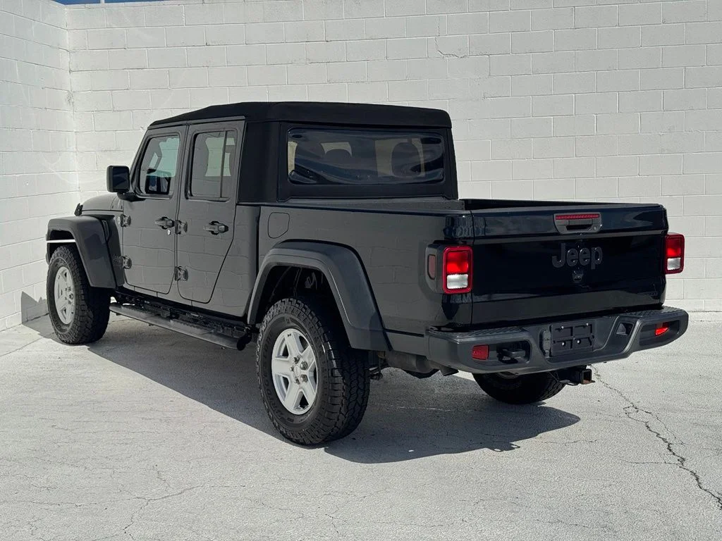 Used 2020 Black Jeep Sport image 9
