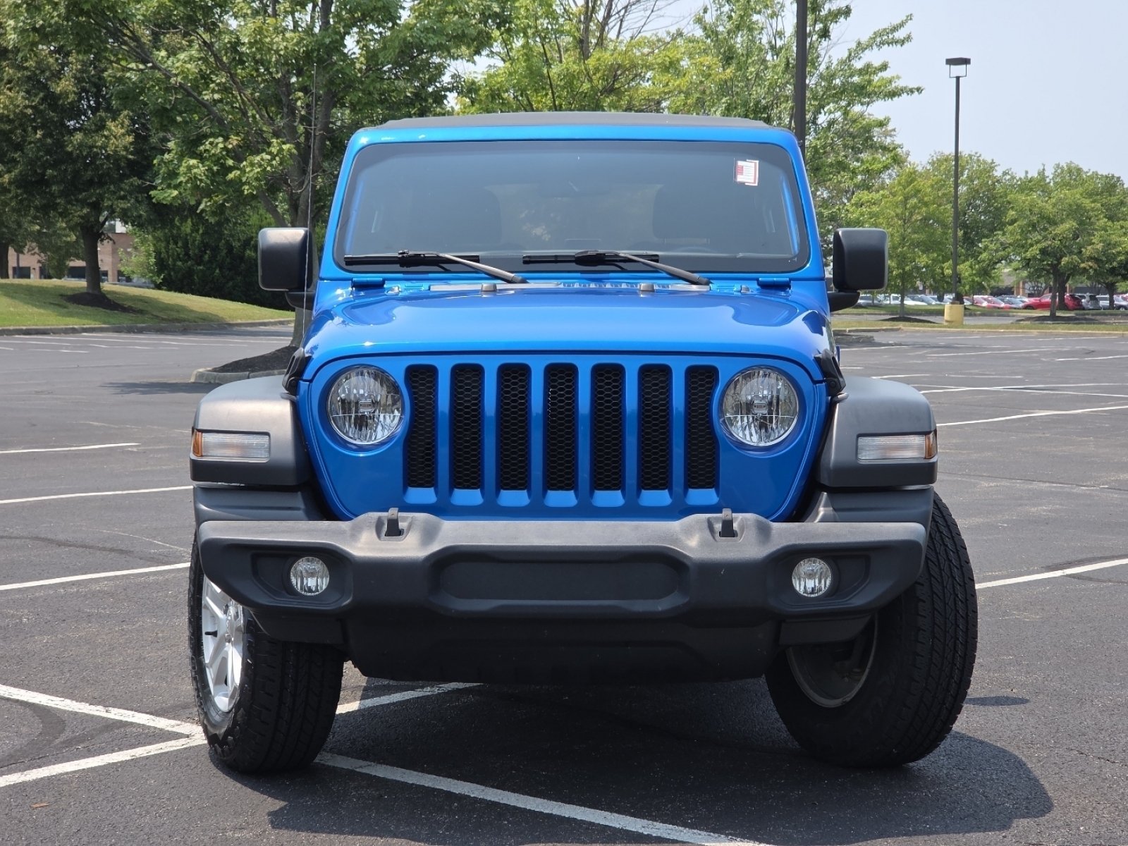 Used 2021 Blue Pearl Jeep Unlimited Sport S image 16