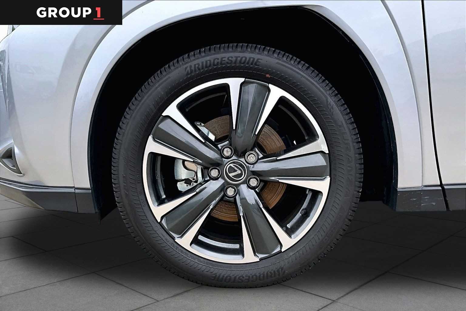 Certified Used 2025 Iridium Lexus Premium image 9