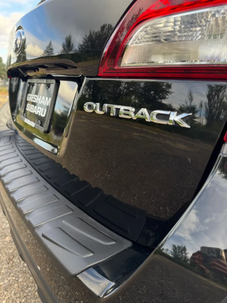 Used 2018 Crystal Black Silica Subaru 2.5i Premium image 45