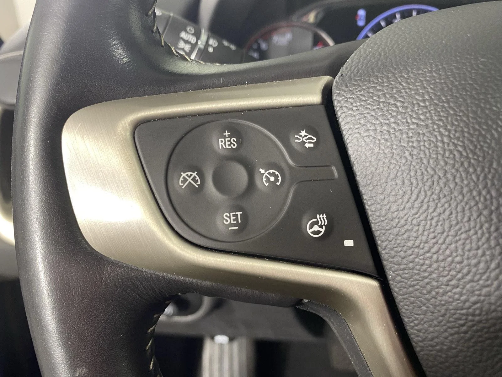 Used 2022 Marine Metallic GMC Denali image 15
