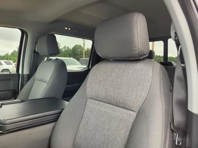 Used 2025 White Ford XL image 32
