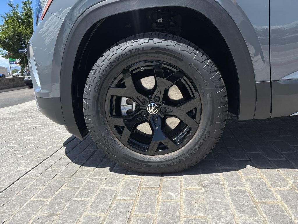 New 2026 Pure Gray Volkswagen 2.0T Peak Edition image 28