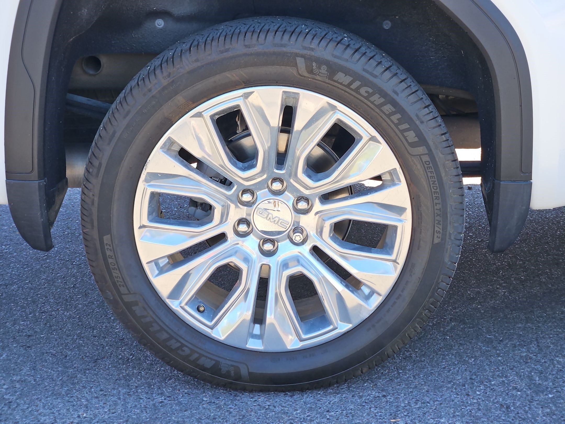 Used 2020 White Frost Tricoat GMC Denali image 13