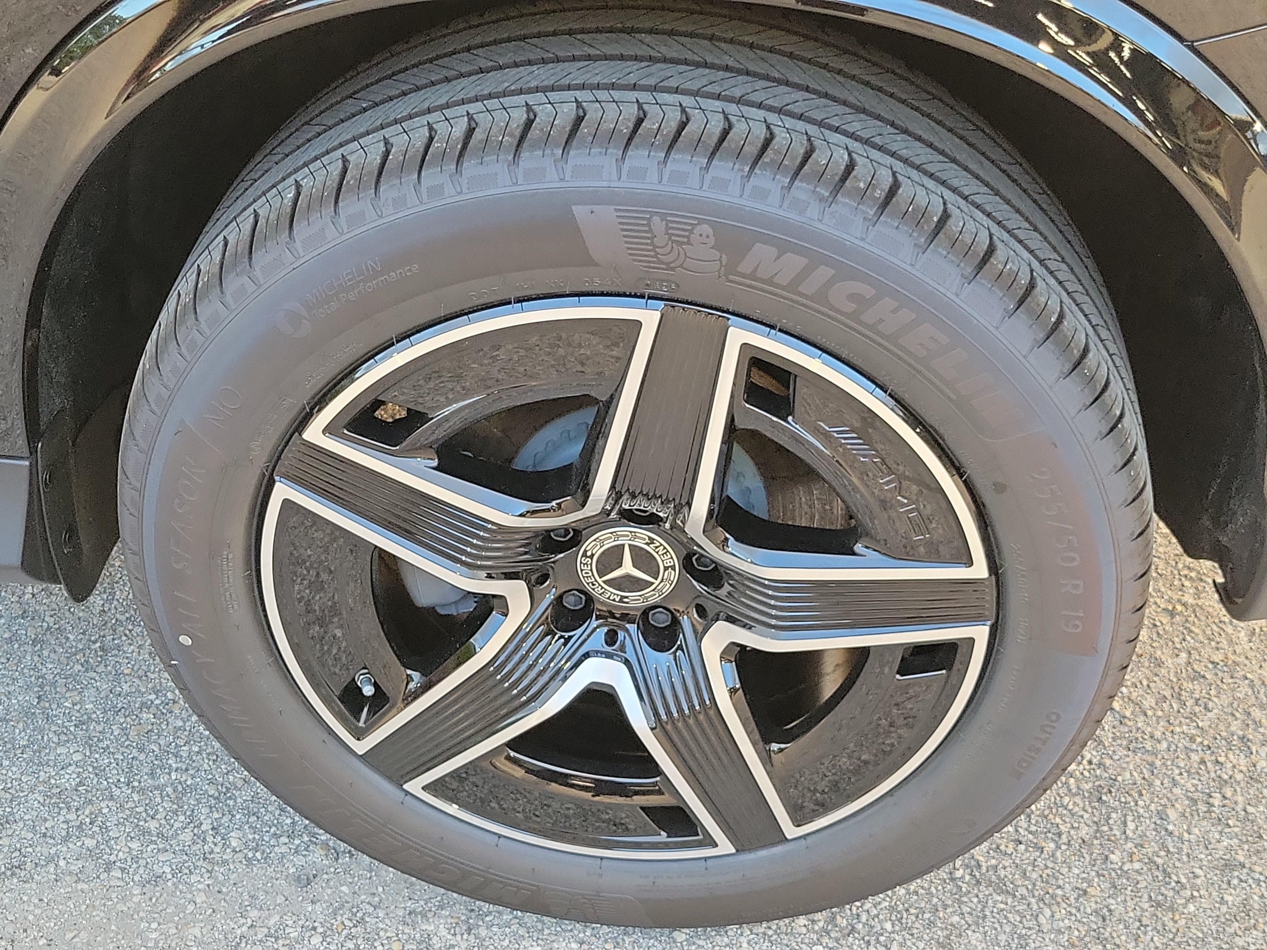 New 2026 Black Mercedes-Benz GLC 300 image 38