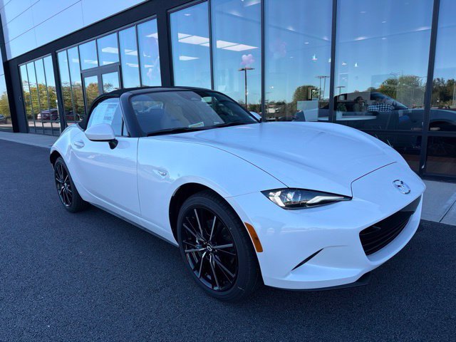 Snowflake White Pearl 2026 Mazda MX-5 Miata Convertible Rear-Wheel Drive 