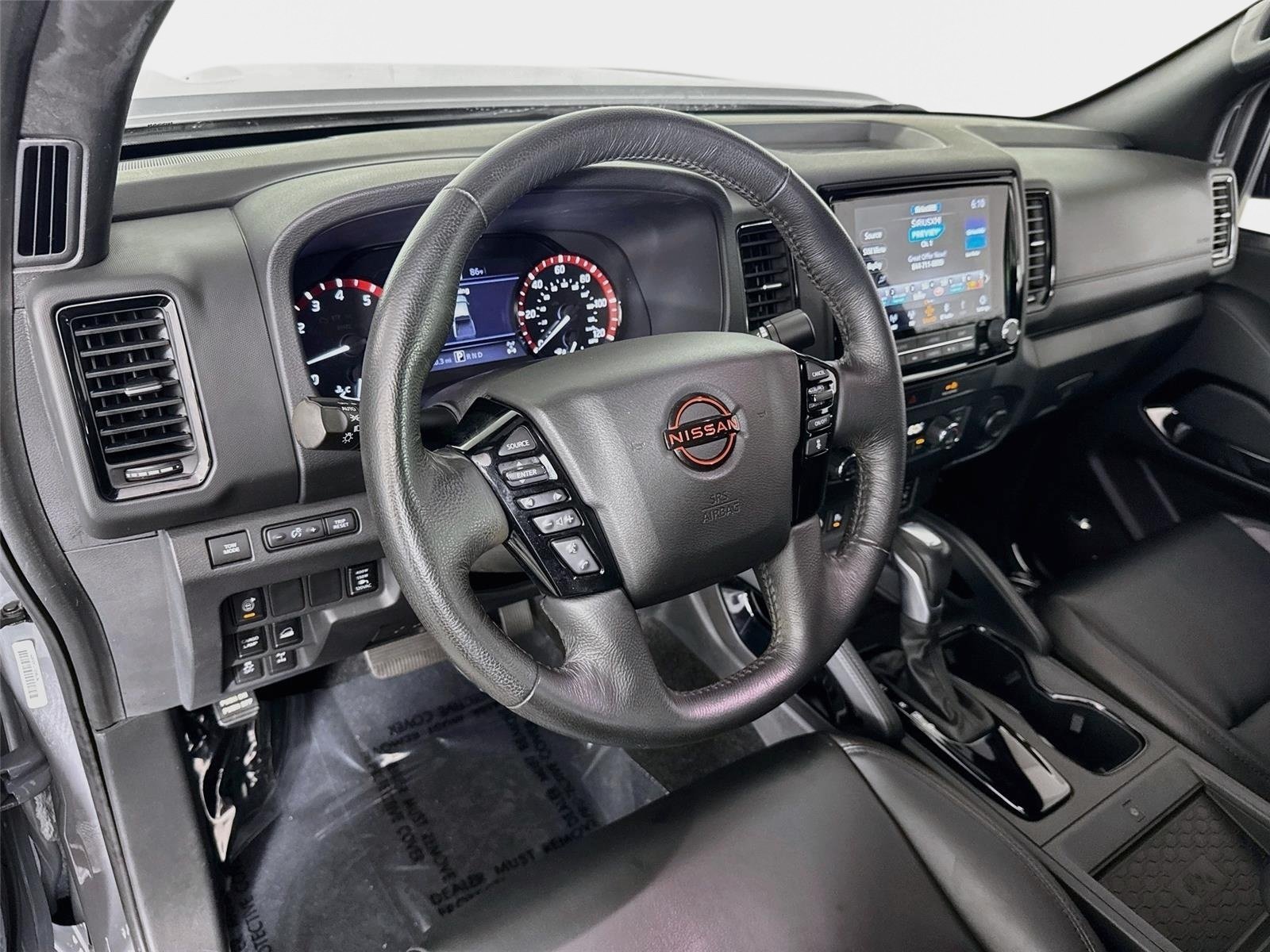 Used 2022 Boulder Grey Pearl Nissan PRO-4X image 9