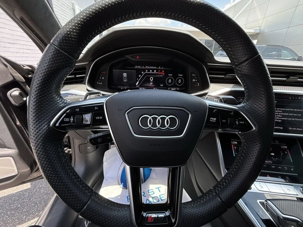 Used 2021  Audi 4.0T image 11