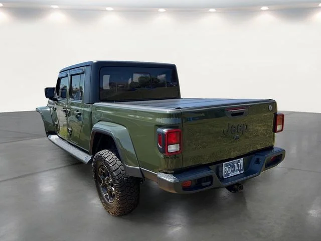 Used 2022 Green Jeep Sport image 18