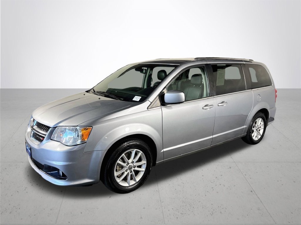 Used 2019 Silver Dodge SXT image 2