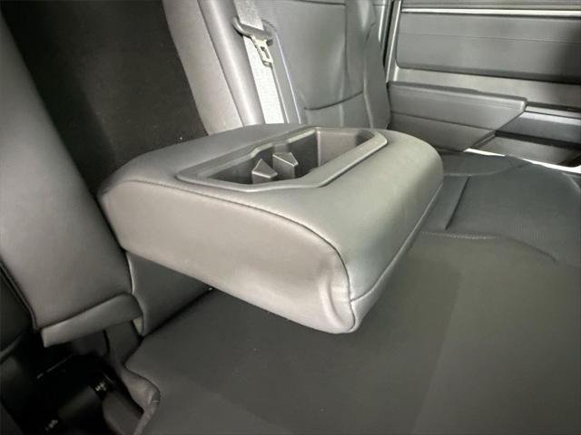 Certified Used 2025 WIND CHILL PEARL Toyota  image 40