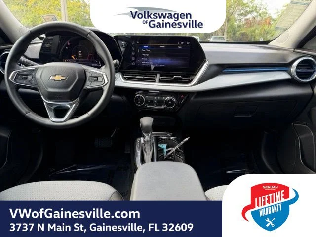 Used 2025 Crimson Metallic Chevrolet LT image 13