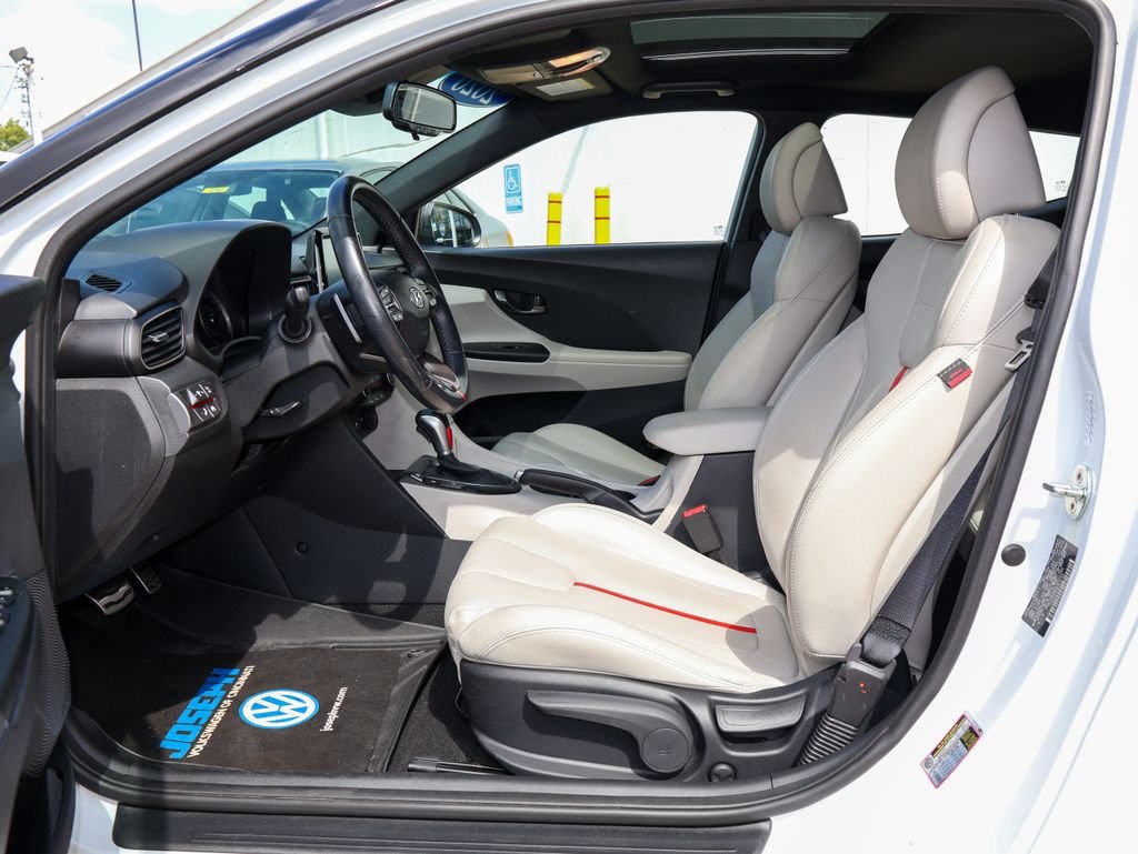 Used 2020 White Hyundai Turbo Ultimate image 11
