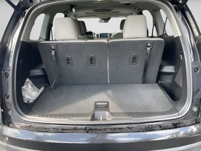 Used 2017 Crystal Black Pearl Honda Touring image 14