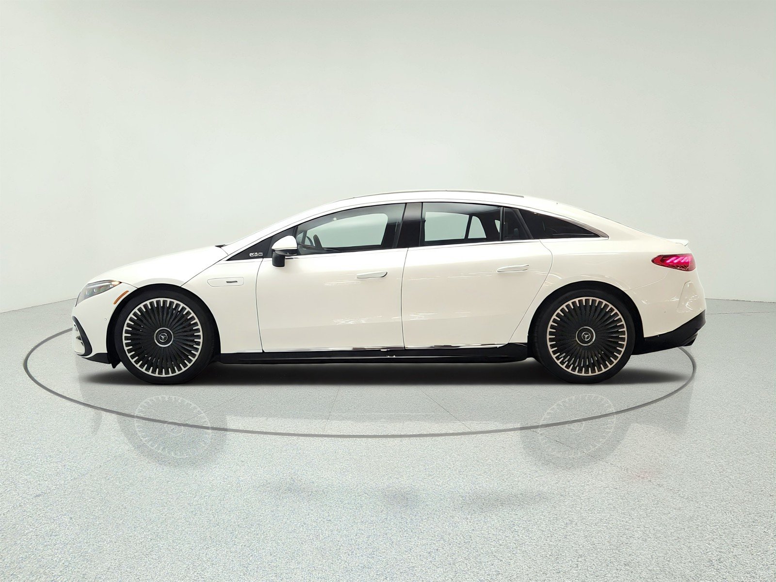 Certified Used 2023 MANUFAKTUR Diamond White Mercedes-Benz AMG® EQS 4MATIC+ Sedan image 8