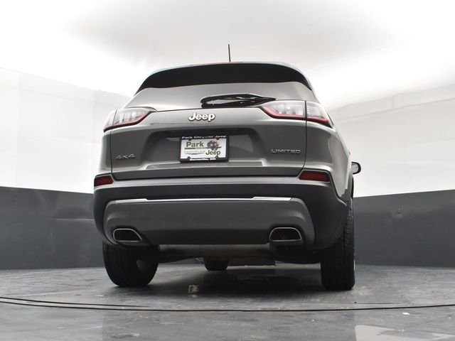Used 2022 Gray Jeep Limited image 23