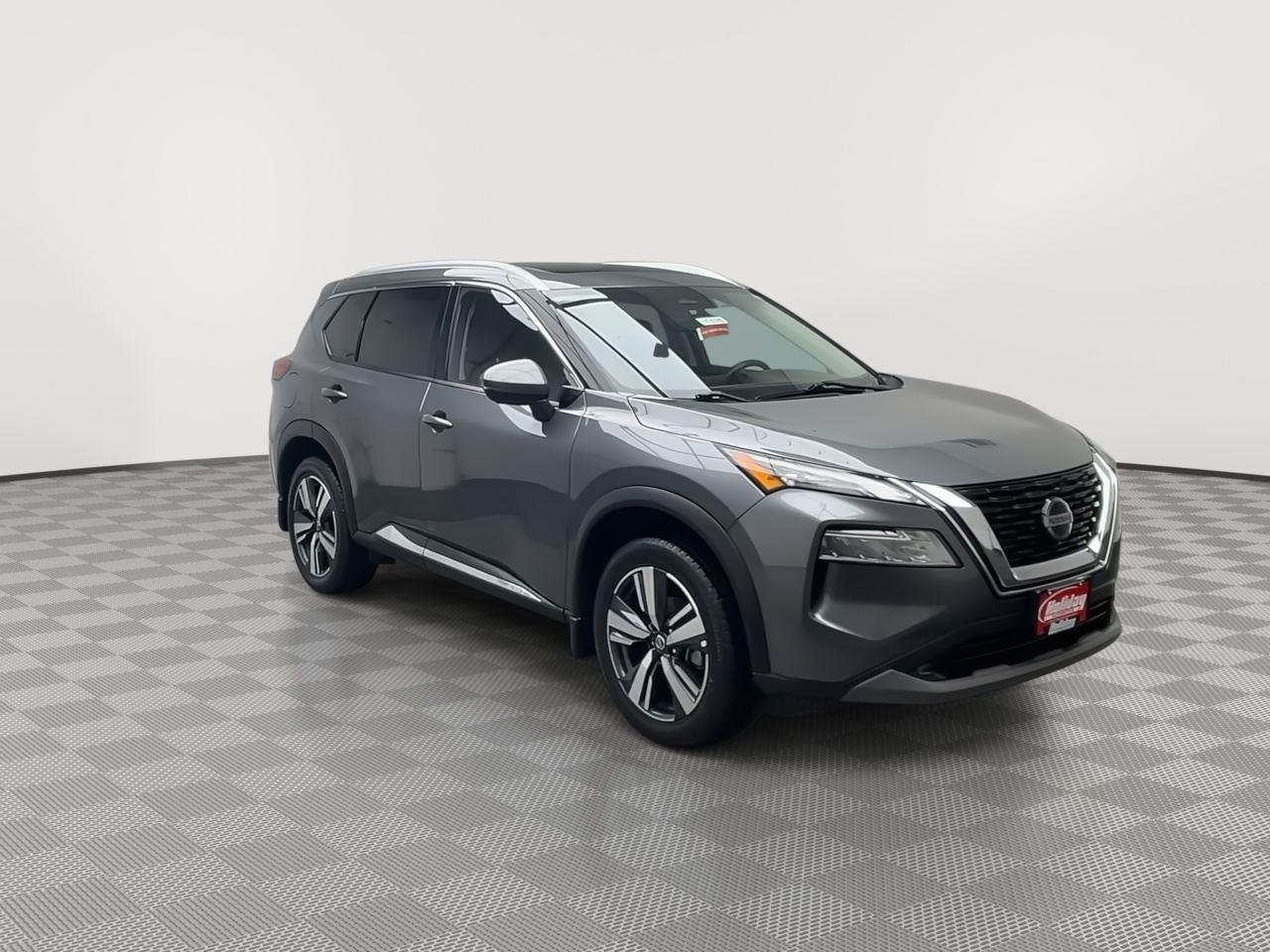 Used 2021 Gun Metallic Nissan SL image 32