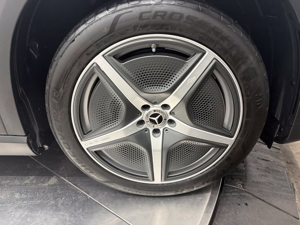 New 2024 Obsidian Black Metallic Mercedes-Benz EQE 350+ image 9