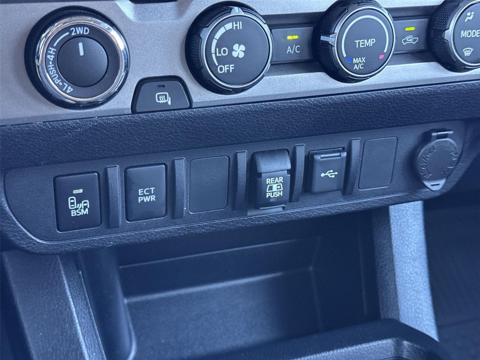 2020 Toyota Tacoma SR5 - Photo 41