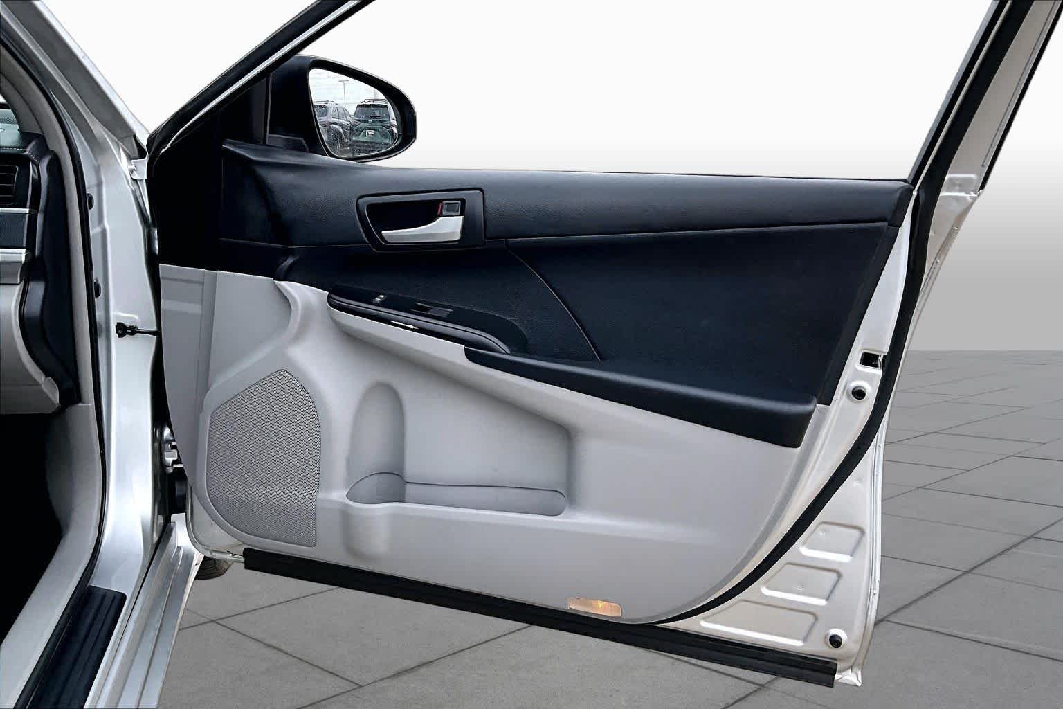 Used 2012 Classic Silver Metallic Toyota LE image 22