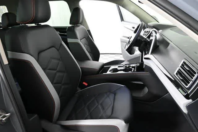 New 2026 Pure Gray Volkswagen 2.0T Peak Edition image 19