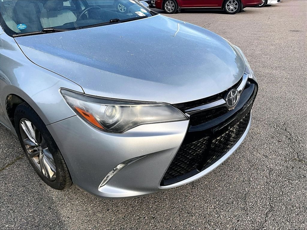 Used 2017 Silver Toyota SE image 8