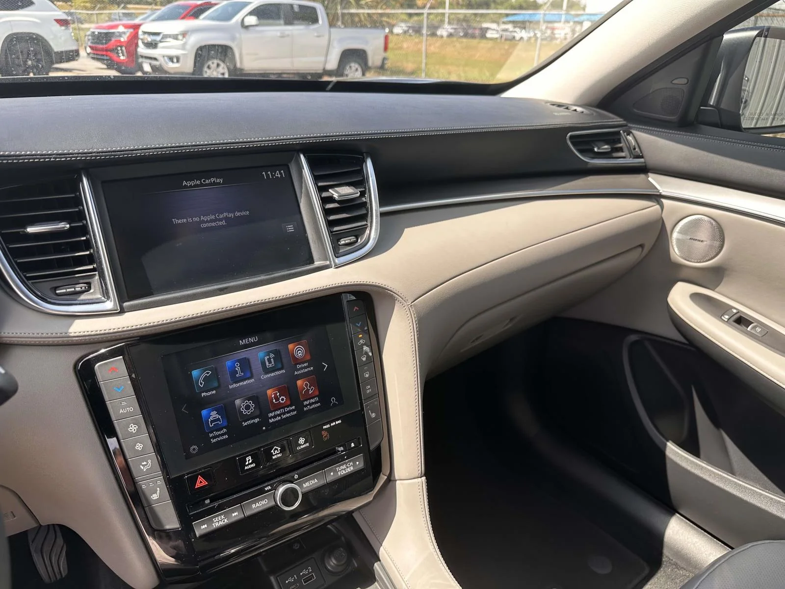 Used 2023 Hermosa Blue INFINITI LUXE image 17