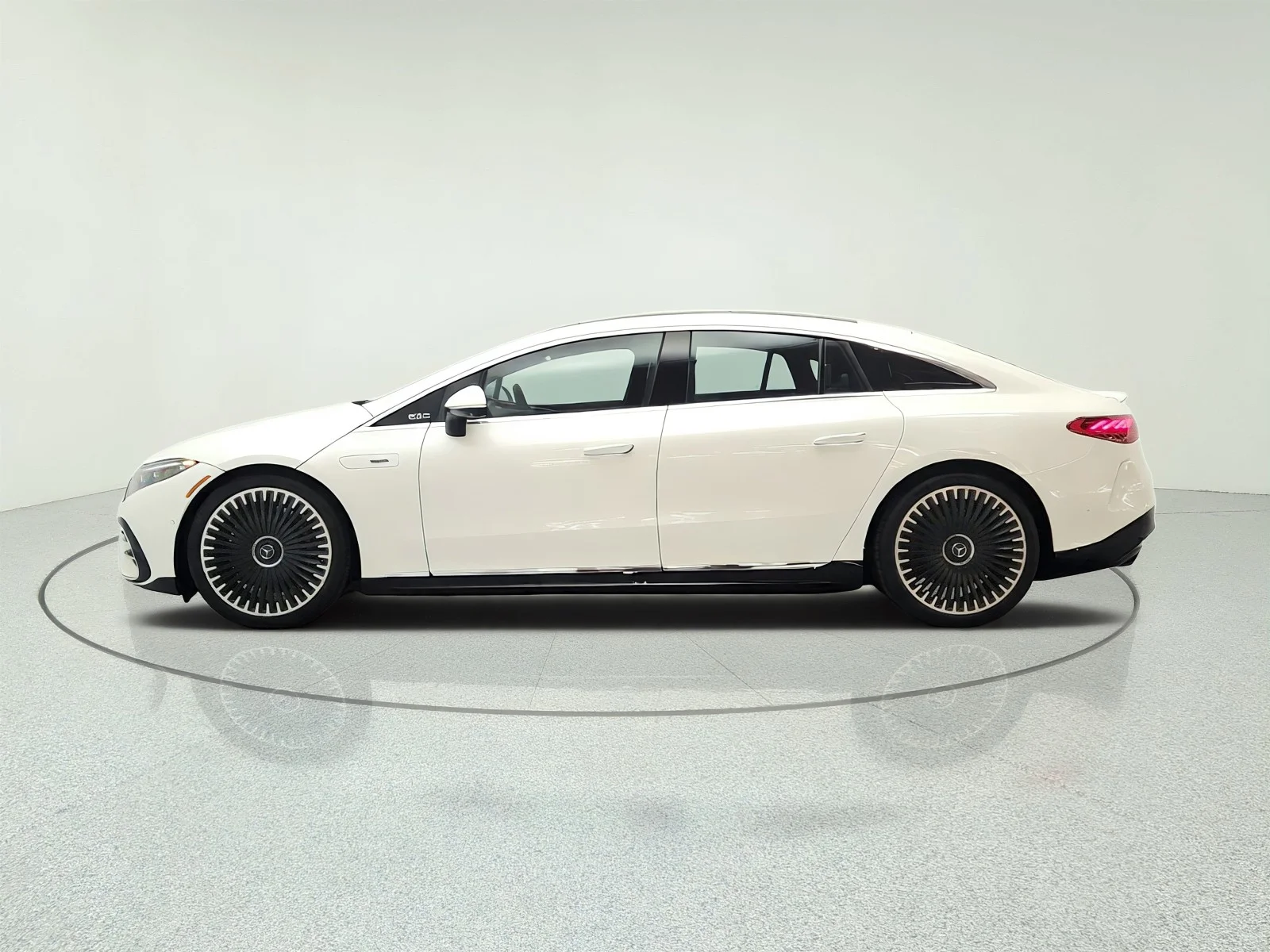 Certified Used 2023 MANUFAKTUR Diamond White Mercedes-Benz AMG® EQS 4MATIC+ Sedan image 8