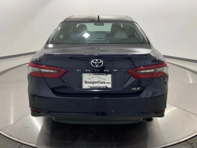 Used 2021  Toyota XLE image 4