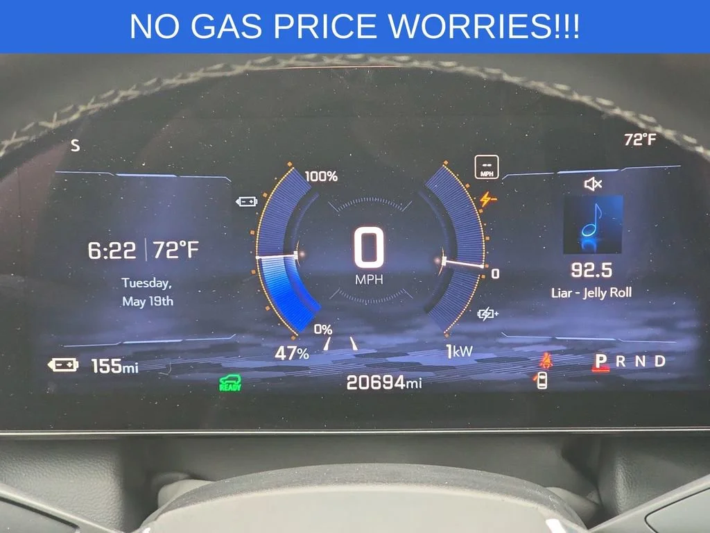 2025 Chevrolet Equinox EV LT - Photo 12