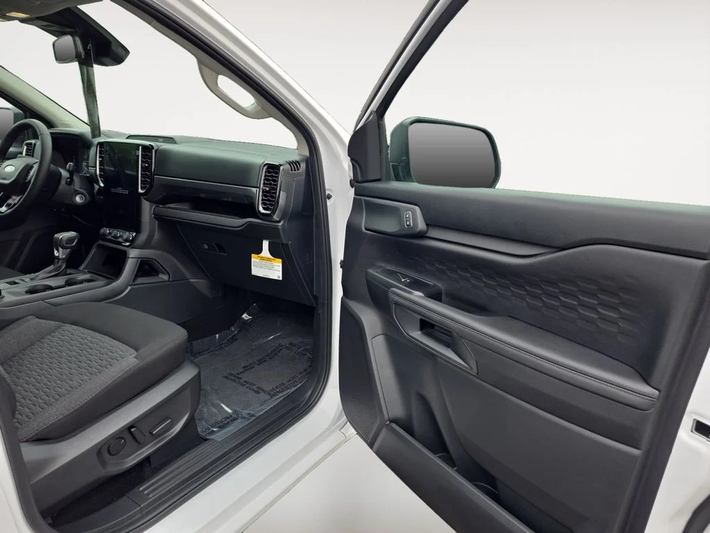 New 2026 OXFORD WHITE Ford XLT image 9